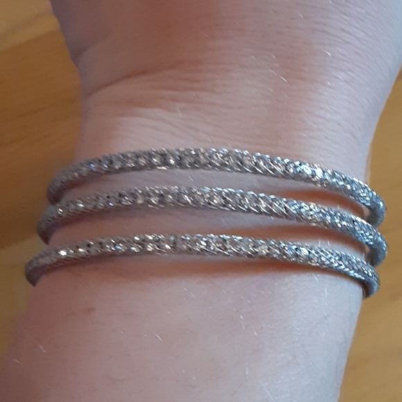 Dressbarn Bracelet - Picture 2 of 4